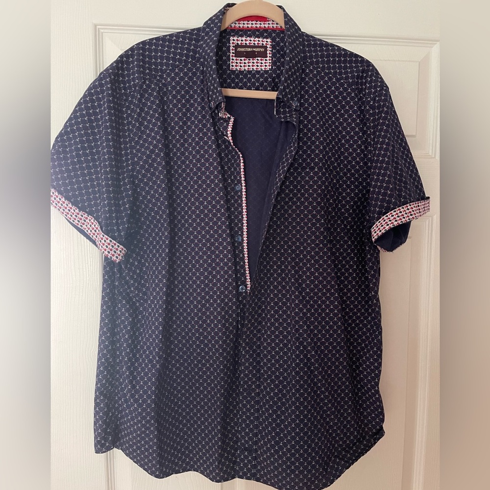 Johnston & Murphy Never worn short sleeve button down shirt size XL.